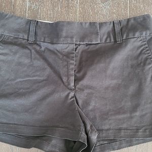 Black Loft Riviera shorts